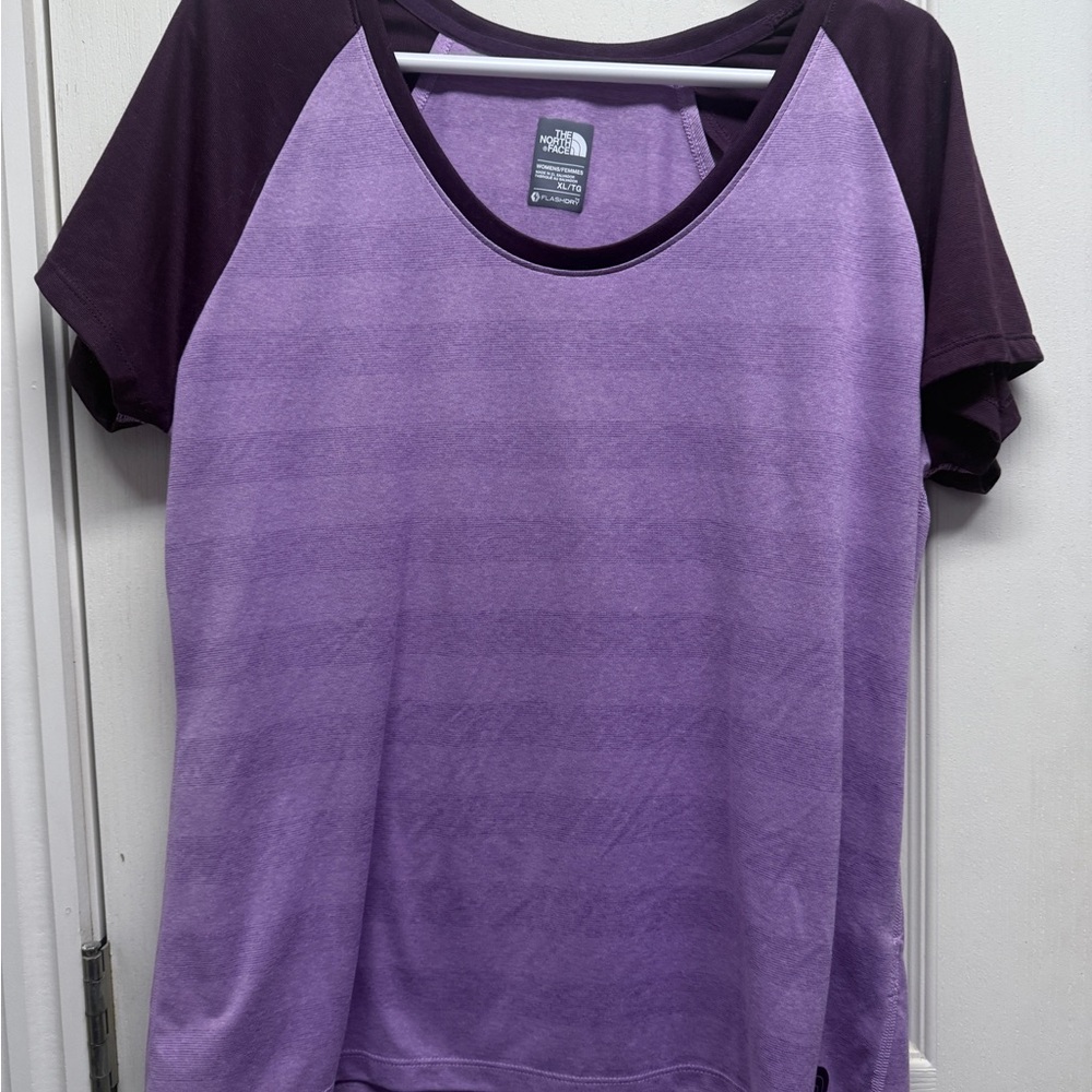 The North Face Purple Crew Neck T-Shirt Relaxed Fit